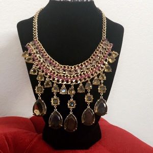 Statement necklace